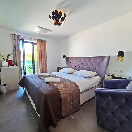 Azzurro Luxury Gæstehus 4*