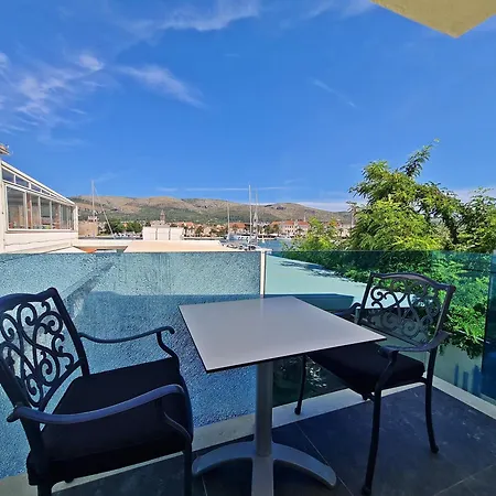 Azzurro Luxury Gasthof Trogir