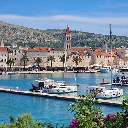 Azzurro Luxury Gasthof Trogir