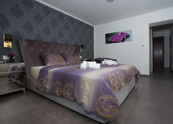 Azzurro Luxury 4*