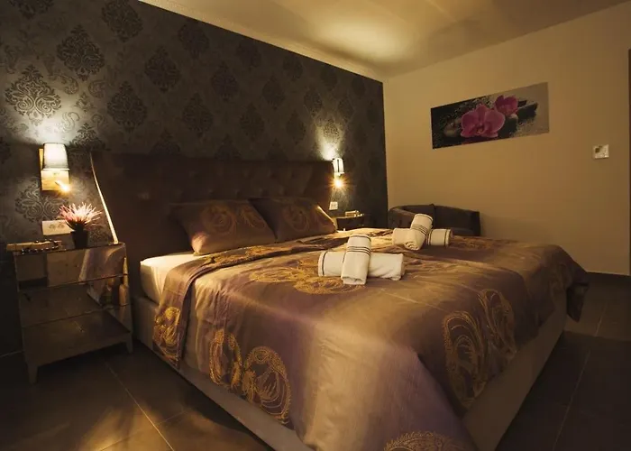 בית הארחה Azzurro Luxury 4*