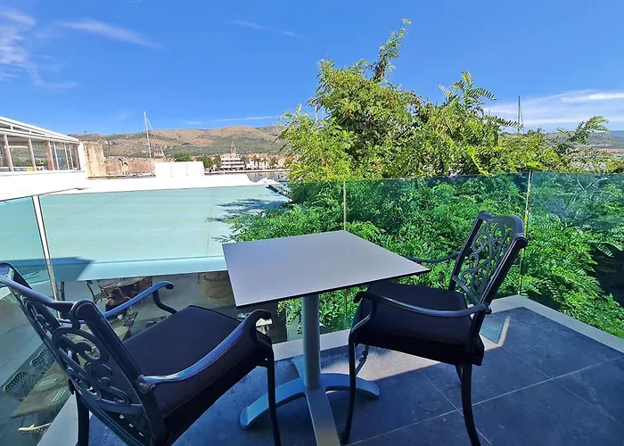 Azzurro Luxury 4*