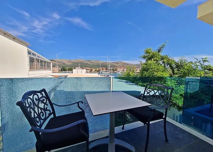 Azzurro Luxury Gæstehus Trogir