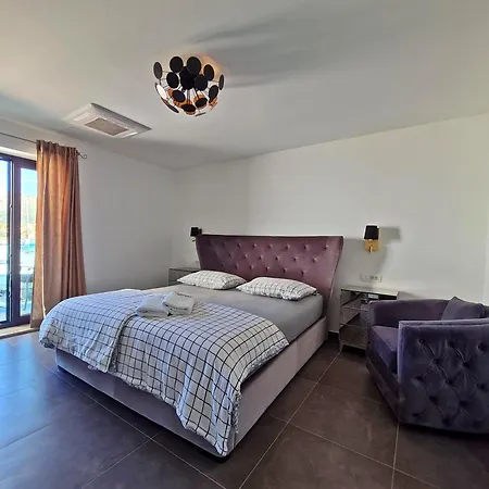 Azur Luxury